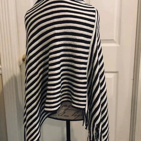 Shawl women’s - Picture 4 of 4